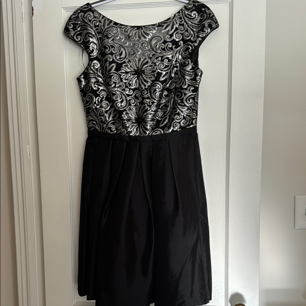 Calvin Klein Black Taffeta Cocktail Dress w Lace Bodice & Sequins, Pleated Skirt